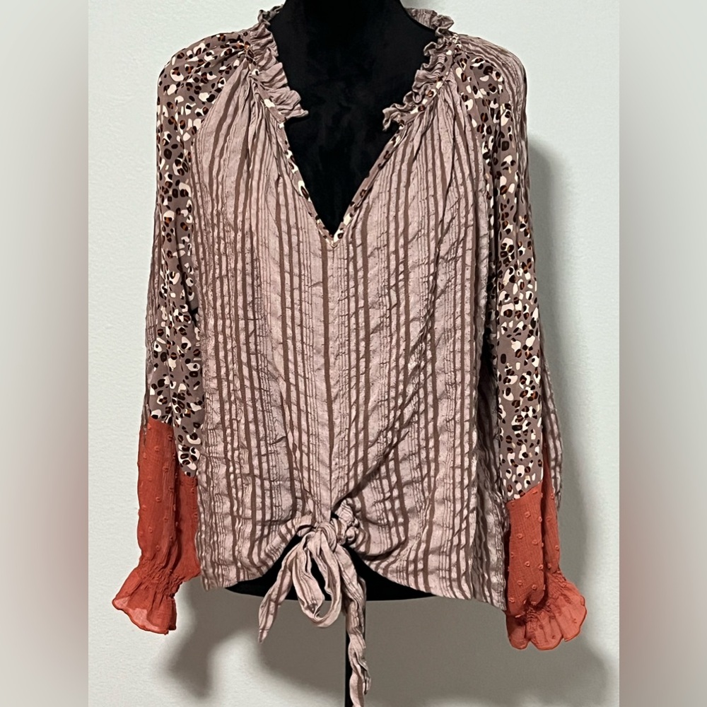 UMGEE Tie Front Long Sleeve Blouse - M